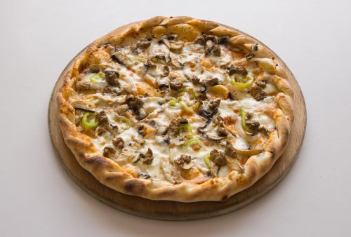 Pizza ai funghi ("houbová")