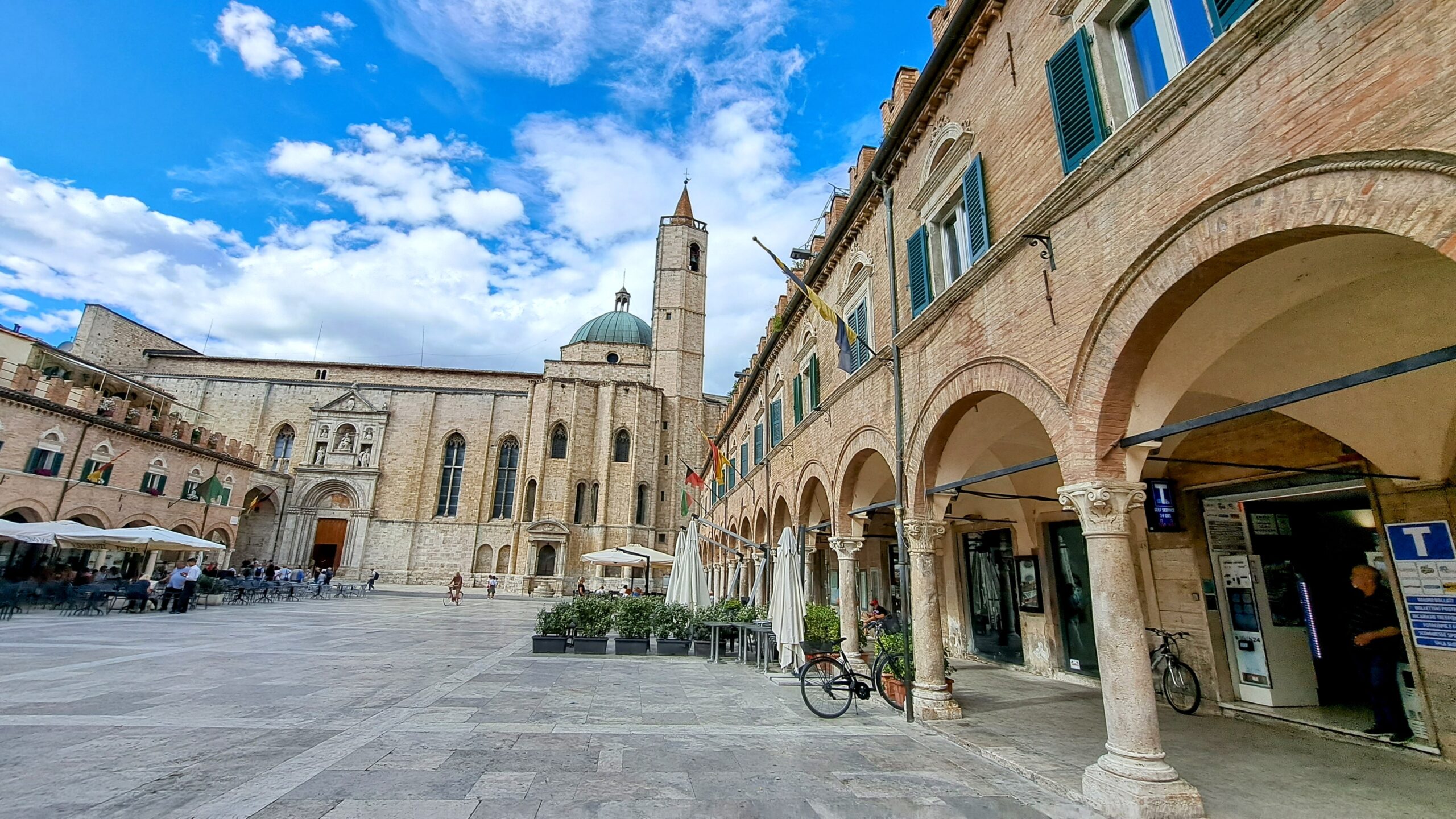 Ascoli Piceno klenot historie a architektury Itálie pro všechny