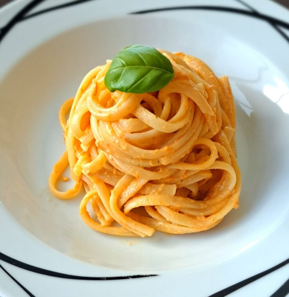 Linguine ricotta e pomodori